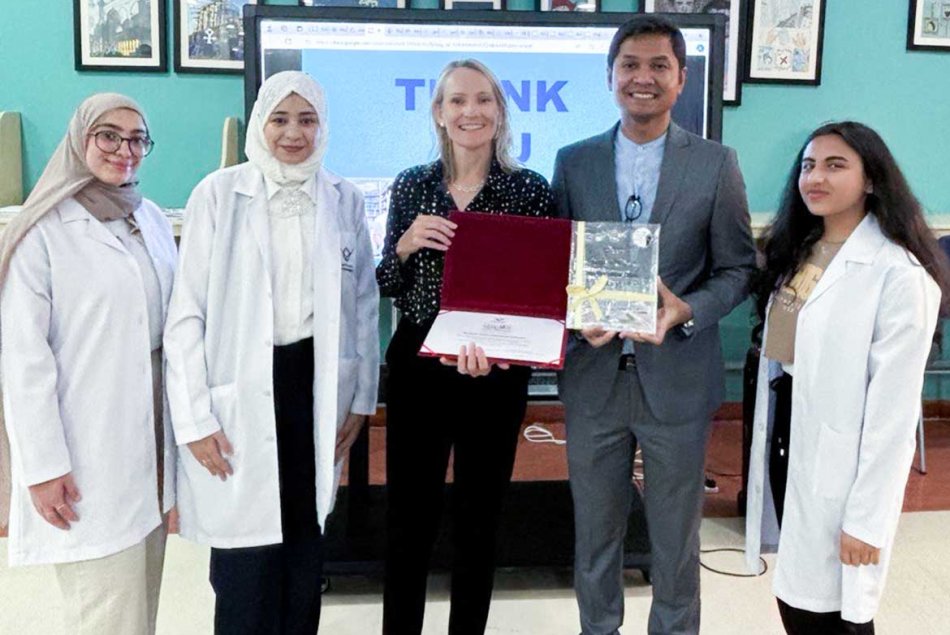 Al Ain University College of Pharmacy Celebrates World Pharmacists Day with Visits to Abu Dhabi Schools